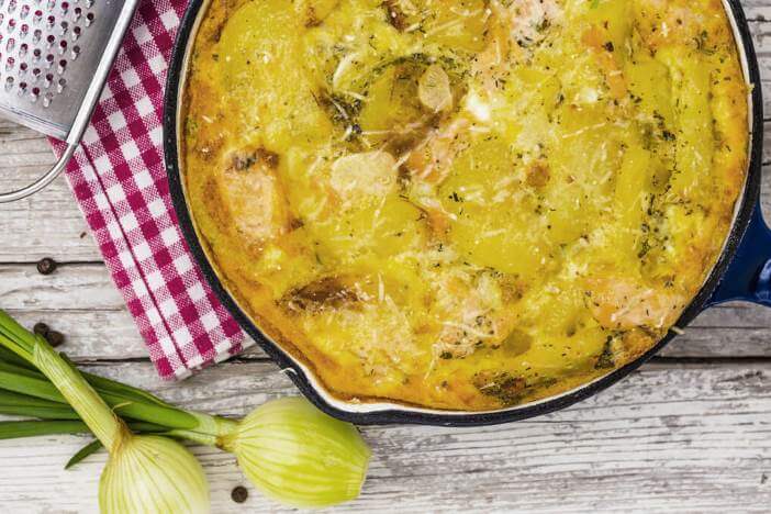 upfit-omelett-mit-kartoffeln-und-lachs-rezept